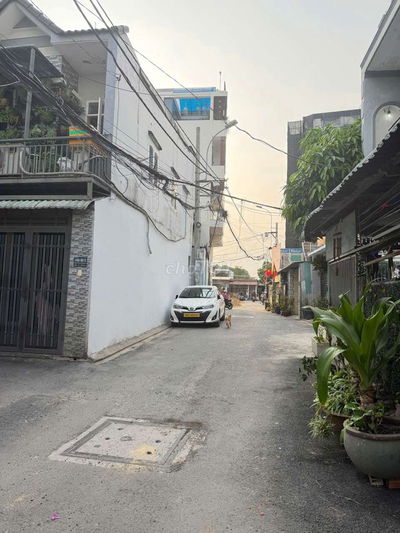 Nhà p14 dt 4,6 x13, đúc tấm đẹp, giá rẻ