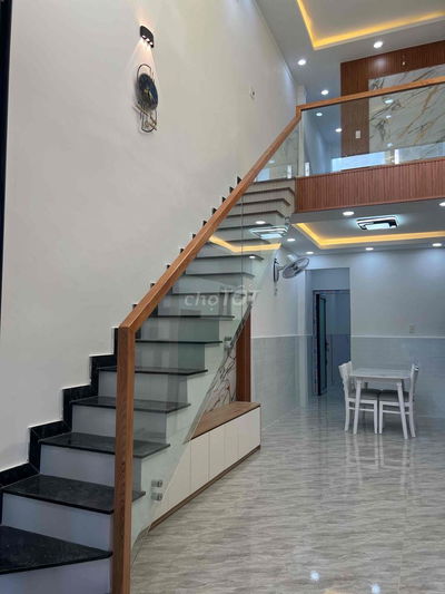 Nhà Mới 2PN+phòng mở ngay trần thị cờ gần chợ trường học QUA GV 5Phút