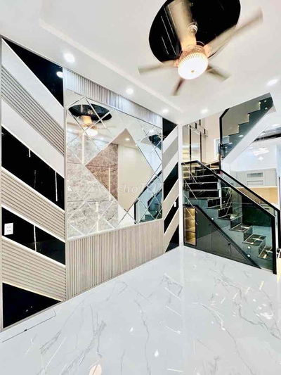 Nhà 3 tầng trung tâm Q4|Sát chợ Xóm Chiếu-KDC hiện hữu