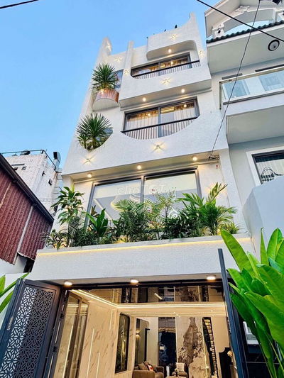 NHÀ XÂY MỚI 5 TẦNG 50m2 HẺM XE HƠI, NGAY CHỢ RAU CỦ LÊ VĂN THỌ.