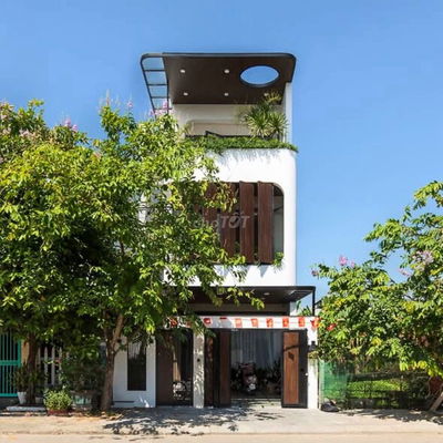 BÁN NHÀ 3 TẦNG HIỆN ĐẠI MẶT TIỀN KHU DÂN TRÍ BẬC NHẤT HÒA XUÂN