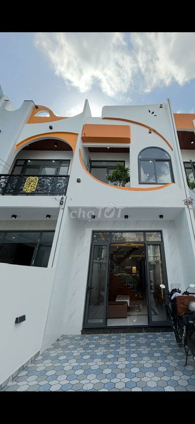 KẸT TIỀN BÁN GẤP