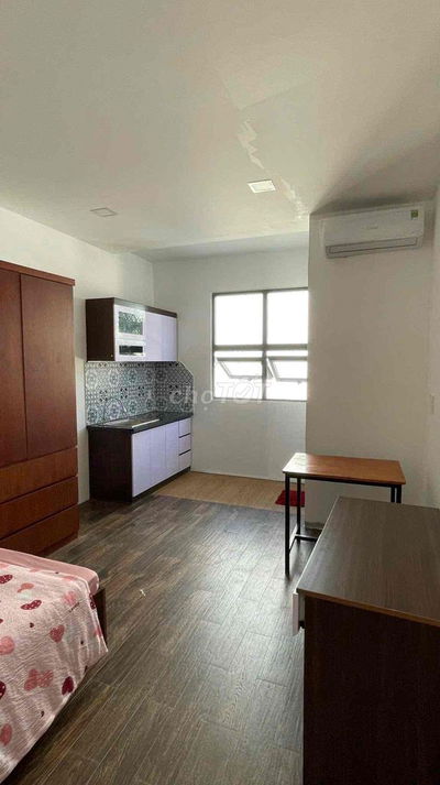 chính chủ cho thuê chdv full nội thất sát đại học văn Lang cs3