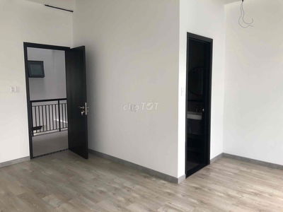 Cho thuê nhà phố Q7 . Giá :32 tr/th .