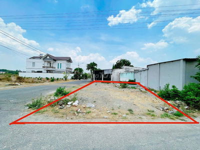LÔ GÓC 2MT NGANG 5 NỞ HẬU 6M 137M2 SHR Ở LƯU KHAI HỒNG CHỐT 700TR