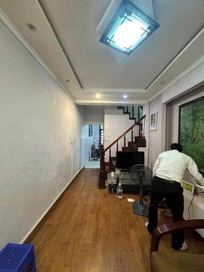 Bán nhà Hoàng Hoa Thám-Ba Đình- Dân xây- Lô góc- Vị trí rất đẹp- 40m2