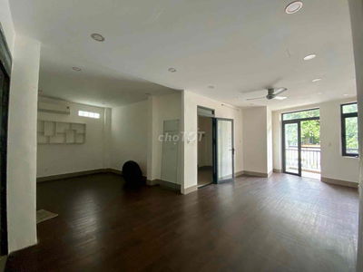 MẶT TIỀN LÊ QUANG ĐỊNH - NGUYỄN VĂN ĐẬU 3 LẦU TRỐNG SUỐT P11