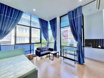 Căn Hộ Ban Công Tách Bếp Full Nội Thất Máy Giặt Riêng Ngay Âu Cơ