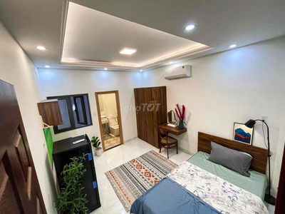 Phòng cửa sổ full nội thất