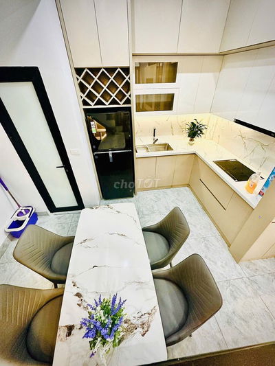 NHÀ ĐẸP KHƯƠNG ĐÌNH  GẦN Ô TÔ -BA GÁC ĐỖ CỬA  50M X 4 TẦNG GIÁ 9,23 TỶ
