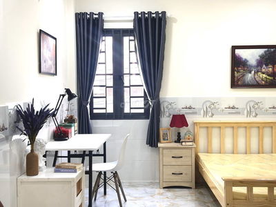 Phòng mới 100% ngay Emart, đầy đủ tiện nghi, có bãi xe ô tô
