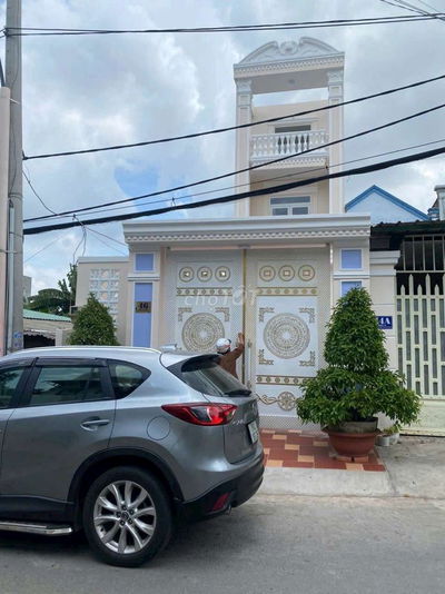 Bán nhà MT đường Tăng Nhơn Phú A ,