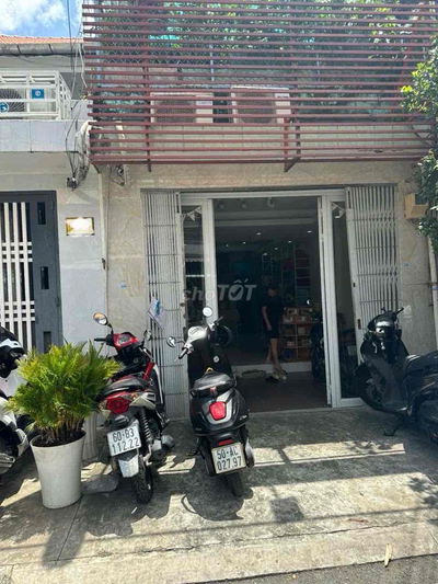 Bán gấp căn hộ cư xá, phuờng Vĩnh Hội, Quận 4