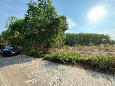 Đất 200m2 đường bê tông 6m
