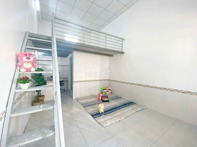 Phòng trọ sinh viên giá rẻ rộng 35m2 ĐH SPKT đường lê văn việt