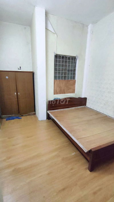 Fuldo, gia 2,1tr , 20m2 , 76 chua quynh