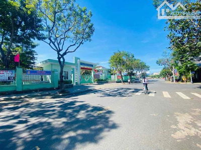SIÊU PHẨM 3 TẦNG MÊ LỆCH – MẶT TIỀN ĐƯỜNG 10.5M – SÁT LÔ GÓC – CHỈ NHỈNH 6 TỶ XÍ XI