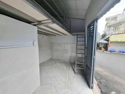 Kiot ở Bình Lợi có gác và phòng ngủ riêng khu sinh viên