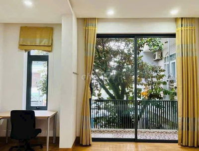 CHO THUÊ NHÀ SÂN VƯỜN 2 TẦNG MT CHẾ LAN VIÊN GẦN BIỂN MỸ KHÊ