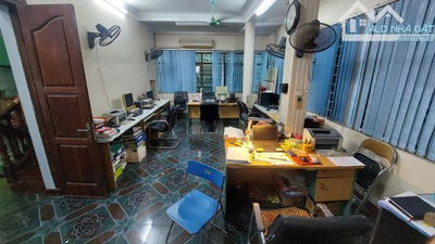 CHO THUÊ VĂN PHÒNG 75M2 – 192 GIẢI PHÓNG - PHƯƠNG LIỆT - 3 MẶT KÍNH SÁNG THOÁNG