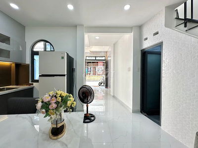 Bán nhà MT KD Cao Thắng, P17, Phú Nhuận, 28m2, 2 tầng, chỉ 5 tỷ,