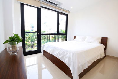 Bán tòa nhà 6,5 tầng tại ngõ phố Kim Mã, đối diện công Viên Thủ Lệ