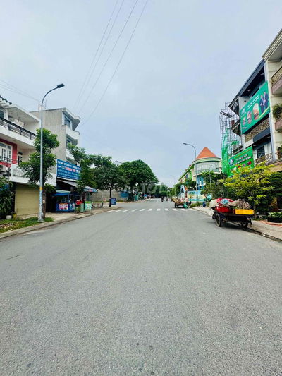 BÁN ĐẤT KDC ÊM ĐỀM 90m2 , 6 tỷ..50tr PHƯỜNG LINH XUÂN , THỦ ĐỨC