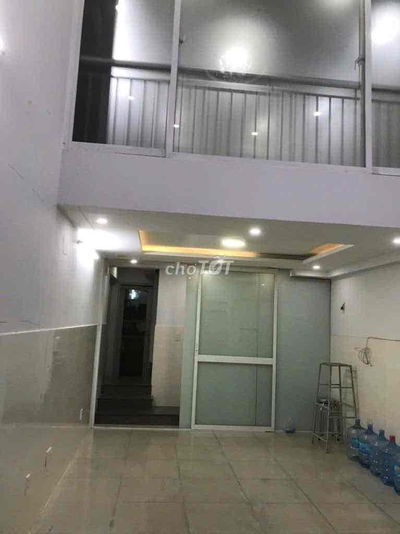 CẦN CHO THUÊ GẤP NHÀ NGUYÊN CĂN :NGUYỄN GIẢN THANH P5 Q10