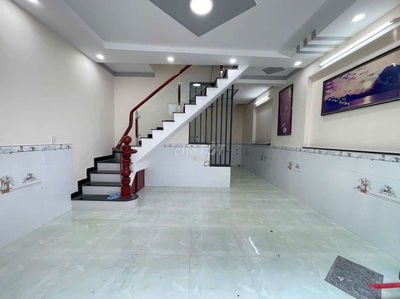Nhà cấp 4 gác lửng gần chợ Dĩ An 1 và BigC Go