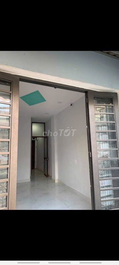 Hơn 5 tỷ nhà 4 tầng 40m2 Hoàng Hoa Thám Bình Thạnh cho thuê 17tr/tháng