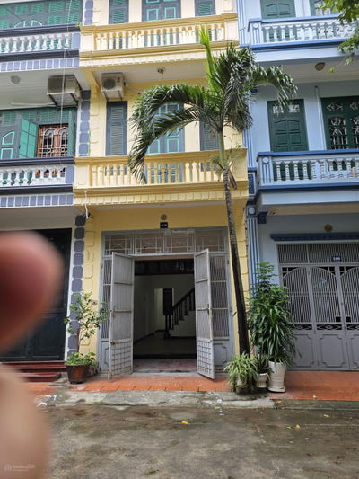 Cần bán gấp nhà 51m2, tại khu đô thị Đại Kim- Định Công giá 17,7 tỷ ( giá rẻ nhất khu)
