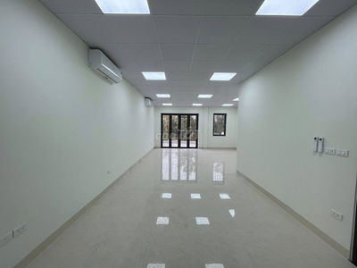 Cho thuê sàn văn phòng 90m2 hoàn thiện full điều hòa, giá thuê 7tr/th