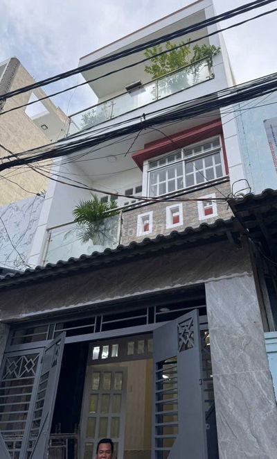 4x16, nhà đúc 3 tấm. Hẻm 6m thông đường 18b
