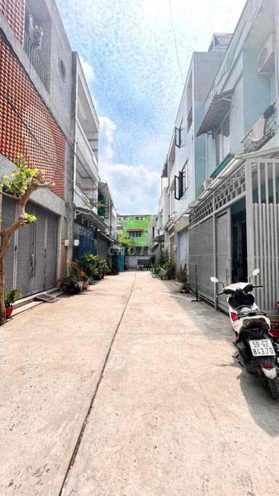 bán đất gần ngã tư ga ngang 5