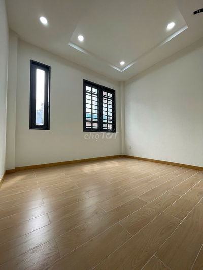NHÀ TRUNG TÂM Q 1, Trần Hưng Đạo, 5 TẦNG,  5,8 tỷ