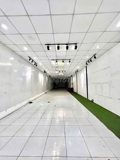 Mặt Bằng trống Suốt 1PN Mặt Tiền đường 3/2 chỉ 24 triệu