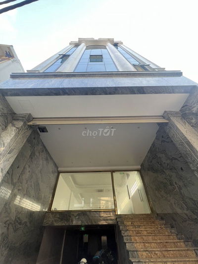 Cho thuê toà nhà Văn phòng cao cấp phố Hàng Chuối, 230m2x9T, mt 11m