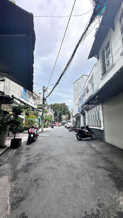 ban nhà nhỏ DTSD 32m  ,trêt lầu giá : 2ty69