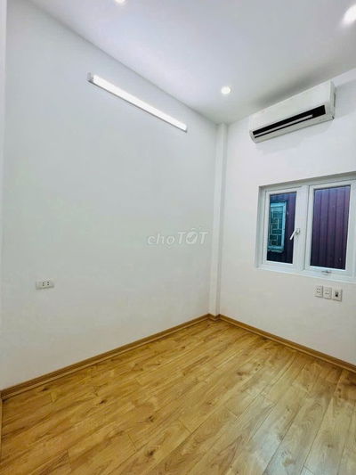 Bán Nhà Khâm Thiên: 2,8 Tỉ, DT 15/18m,4T,MT 3m,Sổ đỏ ,Ko Lỗi PT ,Ko QH