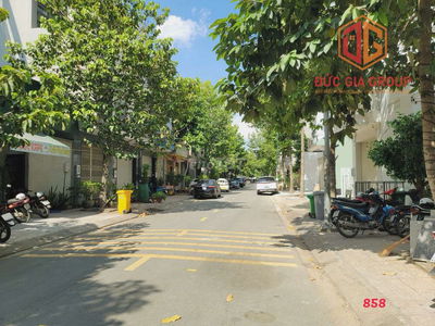 Bán nhà 1T1L đường nhánh khu dân cư D2D giá chỉ 6,5 tỷ