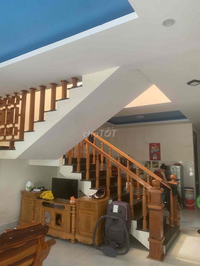 SUP HÂM ! NHA 2 TÂNG 323M NGÔP BANK NGUYÊN TÂT THANH TP HÔIAN GIA 5t6