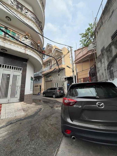 ngay Cộng Hoà- nhà ga T3, xe hơi đỗ cửa, 50m2 nhà 2 tầng, chỉ 4.4 tỉ