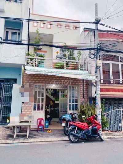 Cần Bán Nhà Mặt Tiền 100m2 ngay chợ Bình Chánh sổ riêng