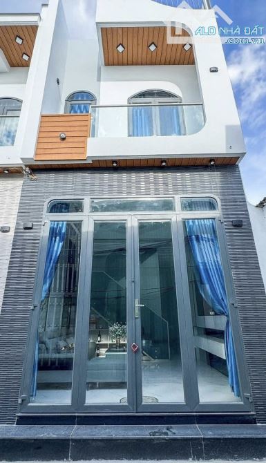 Chính chủ cần bán nhà Út Tịch,Tân Bình , 52m2. Giá 3 tỷ 150,SHR.