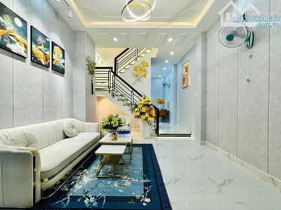 ♻️ Nhà đẹp mới 90% đường Hoàng Việt - Quận Tân Bình / 62,4m² / Giá 2 Tỷ 180 (Sổ Riêng)