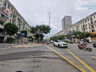 BÁN NHÀ LÔ GÓC VẠN PHÚC - KINH DOANH SẦM UẤT - 5 TẦNG - 27 TỶ - ĐỐI DIỆN HIMLAM