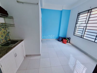 Phòng thoáng mát, an ninh, ngay Lê Văn Việt, kế ngã 4 Thủ Đức, khu CNC