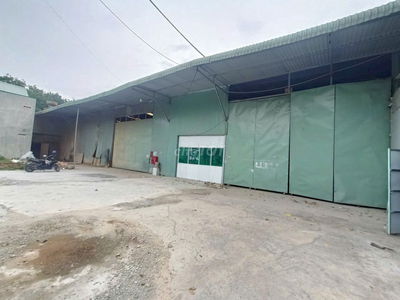 Cho thuê kho xưởng 2700m2.Đường xe công 20fit.Hội nghĩa.Tân Uyên,BD