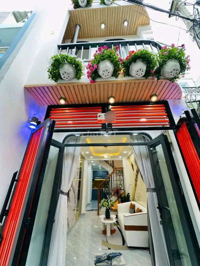 Vỡ nợ bán gấp nhà Hoàng Hoa Thám, p.6, Bình Thạnh. Giá 4,24 tỷ/39m2,SR