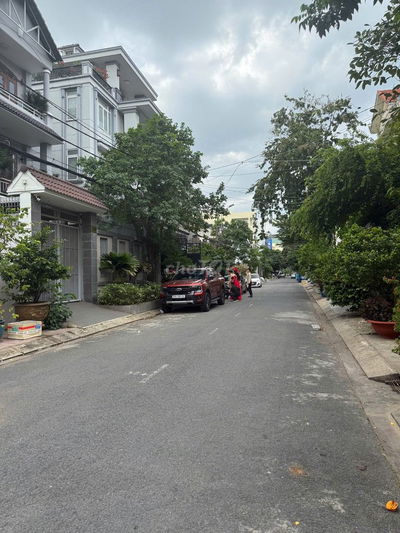 BÁN GẤP LÔ ĐẤT TRỐNG ĐƯỜNG SỐ TÂN QUY Q7 - 4X18M, GIÁ 11 TỶ